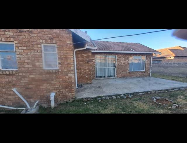 BUSINESS FOR SALE IN WINDMILL PARK